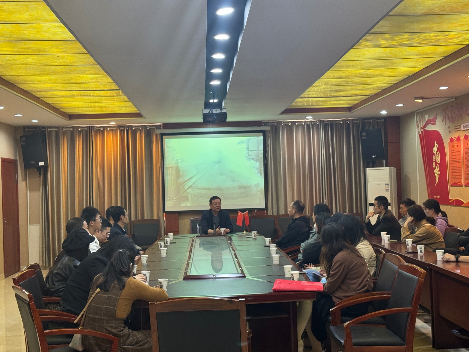 1729497353430 1729497353430